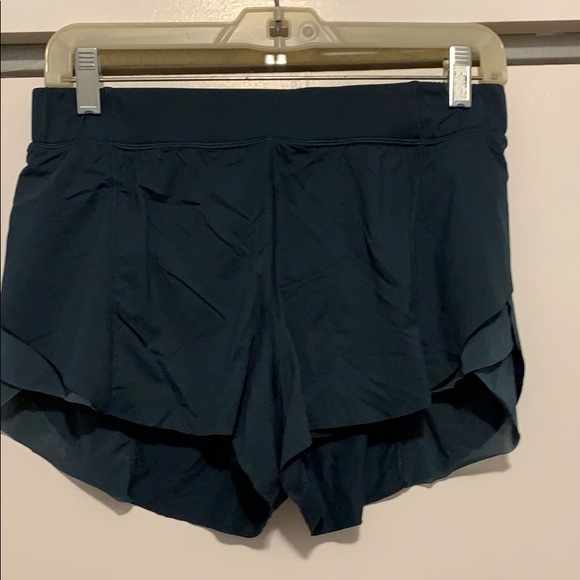 lululemon athletica Pants - Lulu lemon size 6 teal shorts